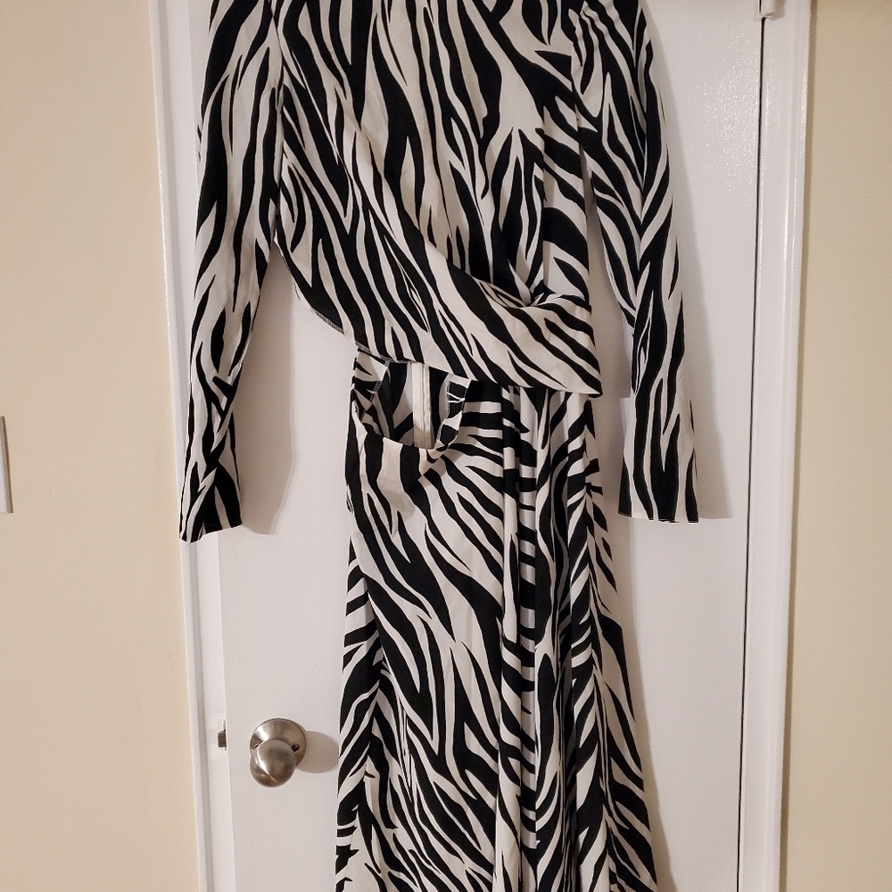 Zebra Patterns Flared Long Sleeves High-Neck Dress - Picture 9 of 15